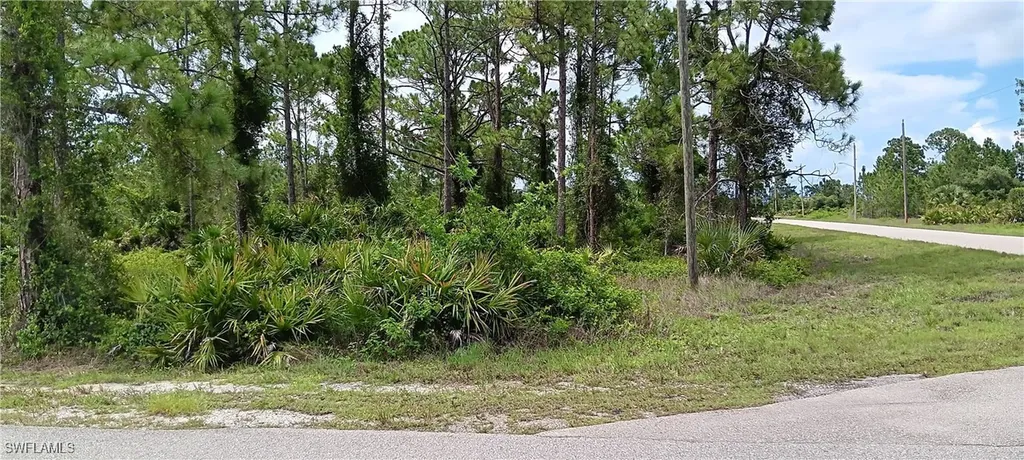 513 Keller Street E Lehigh Acres FL 33974