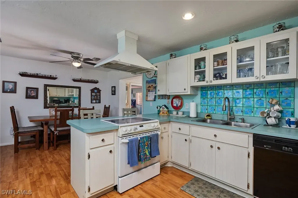 1660 S Hermitage Road Fort Myers FL 33919