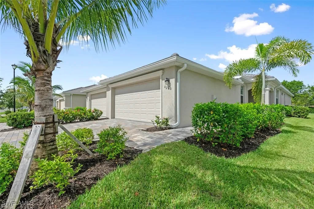 4240 Lemongrass Drive Fort Myers FL 33916