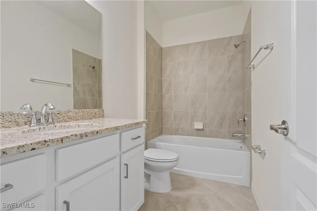 4240 Lemongrass Drive Fort Myers FL 33916