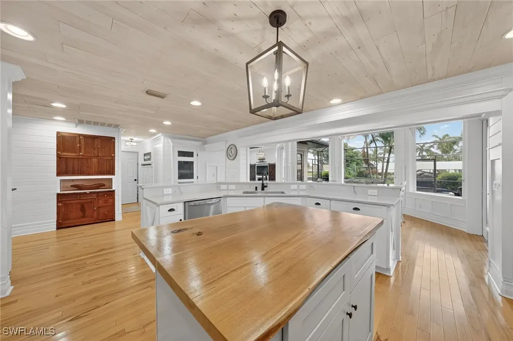 1041 S Town And River Drive Fort Myers FL 33919