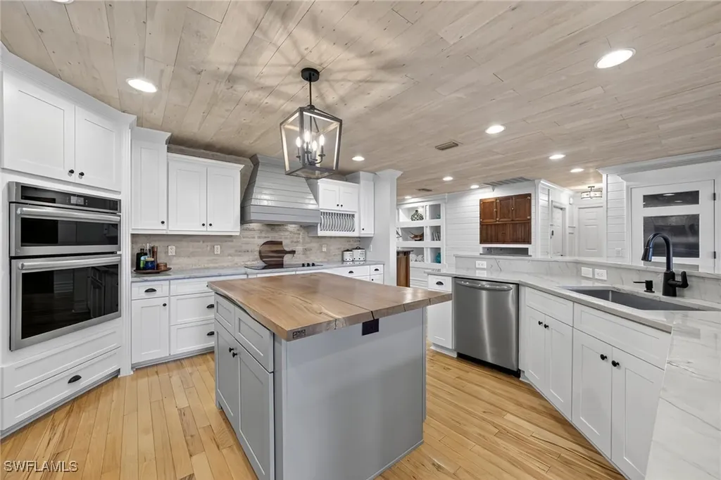 1041 S Town And River Drive Fort Myers FL 33919