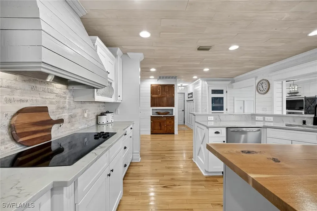 1041 S Town And River Drive Fort Myers FL 33919