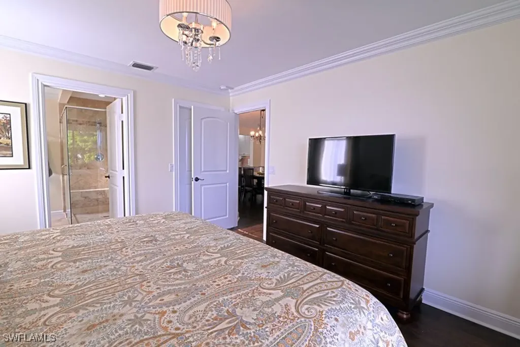 7778 Emerald Circle Naples FL 34109-0702