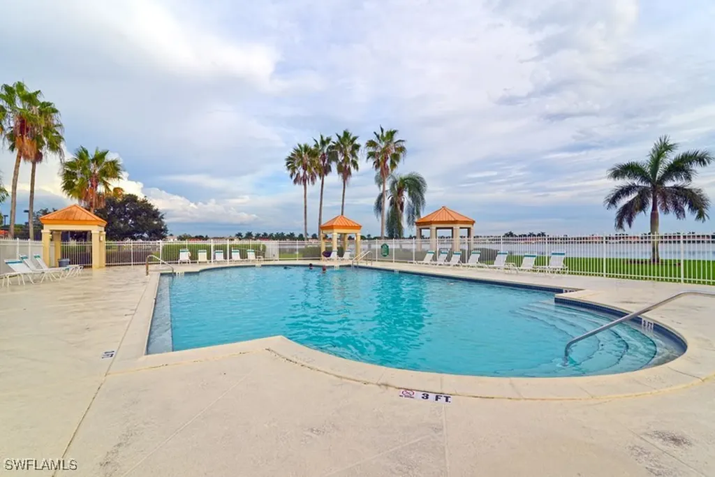 7778 Emerald Circle Naples FL 34109-0702