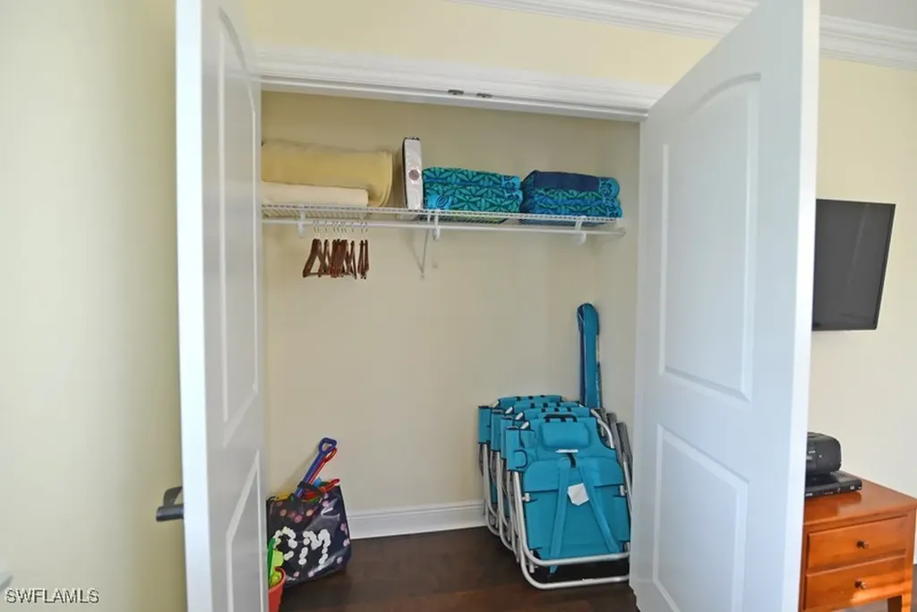 7778 Emerald Circle Naples FL 34109-0702