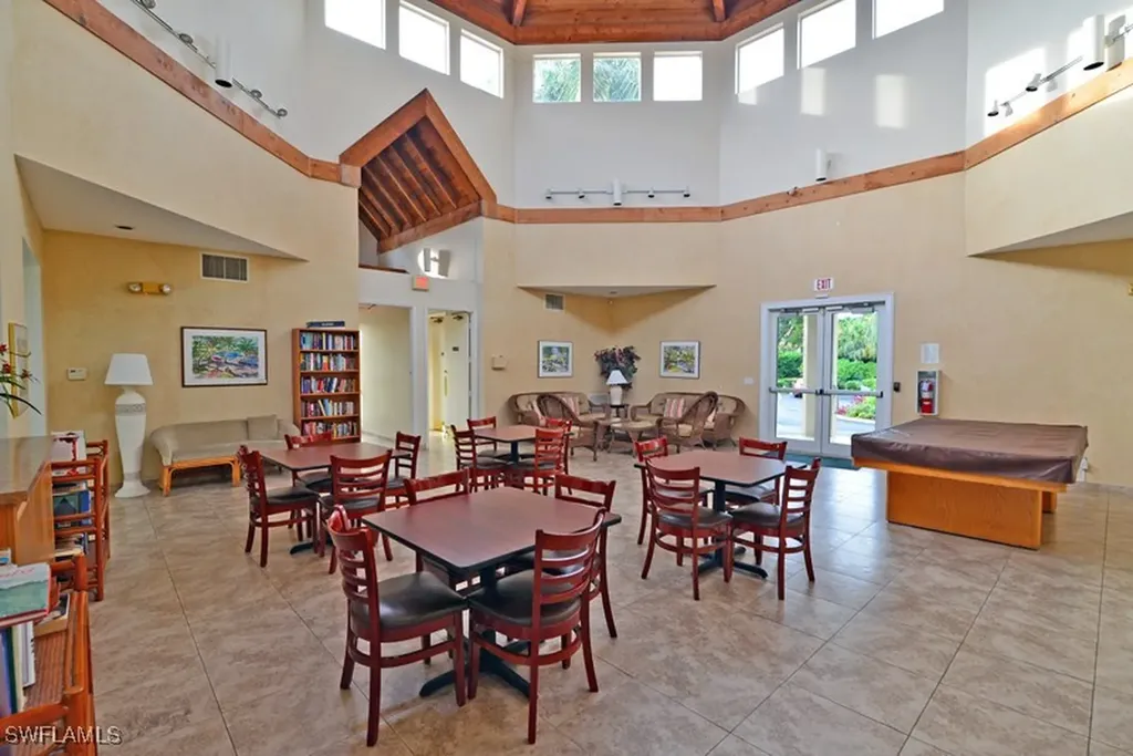 7778 Emerald Circle Naples FL 34109-0702