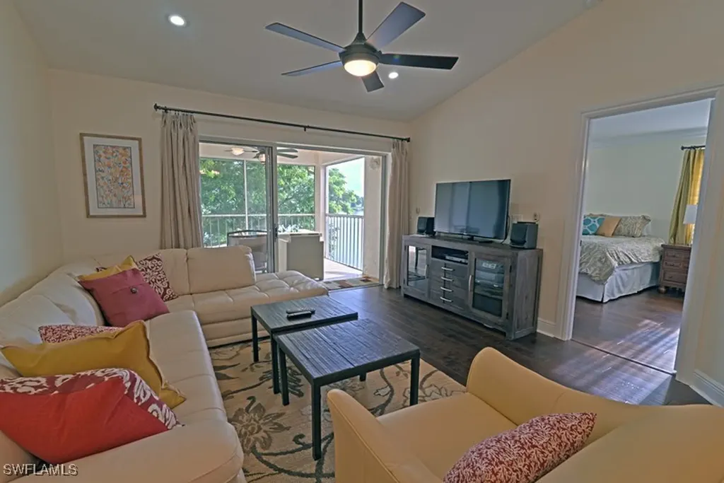 7778 Emerald Circle Naples FL 34109-0702