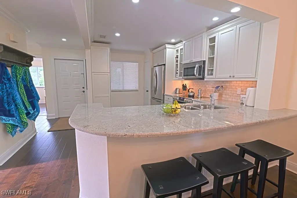7778 Emerald Circle Naples FL 34109-0702