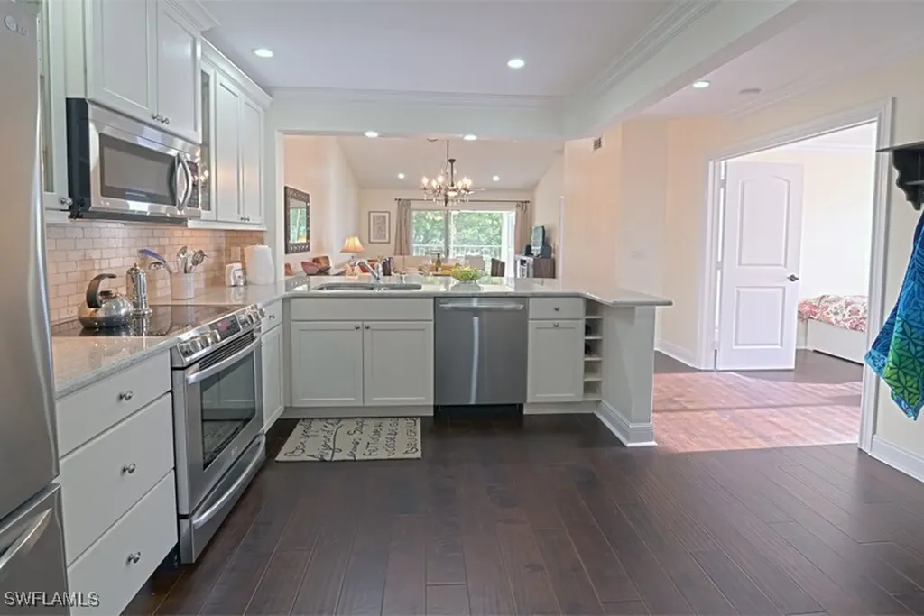 7778 Emerald Circle Naples FL 34109-0702
