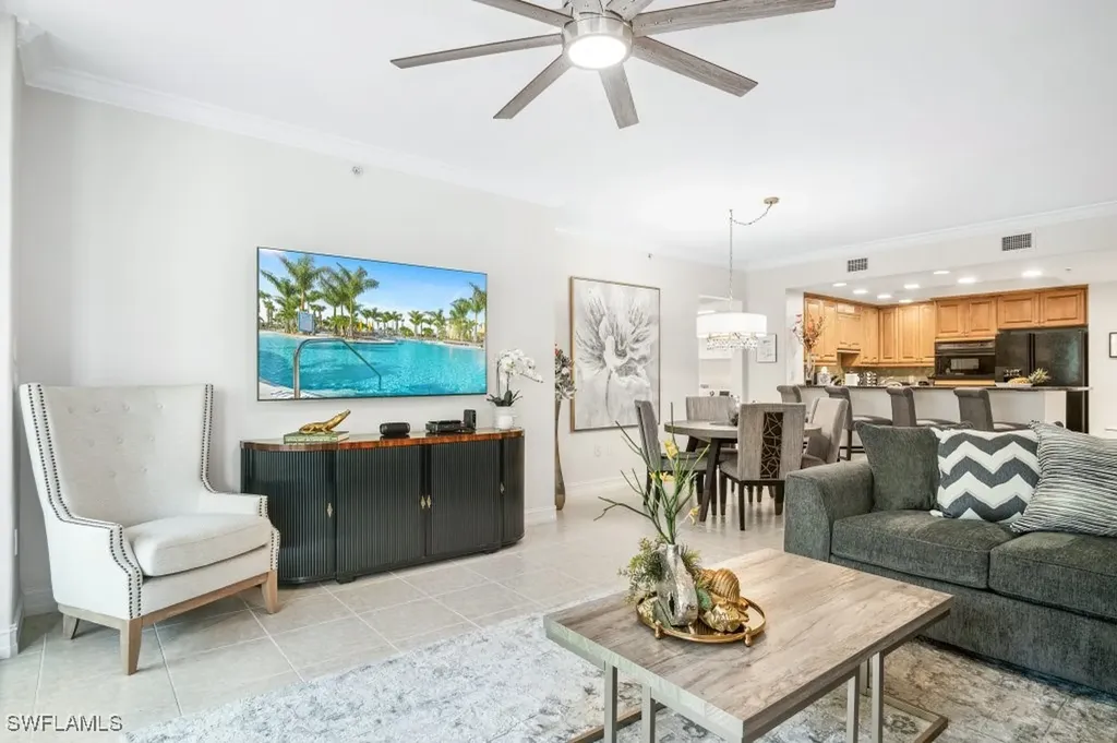 2728 Tiburon Boulevard E Naples FL 34109