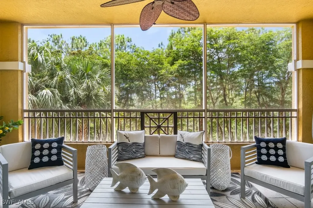 2728 Tiburon Boulevard E Naples FL 34109