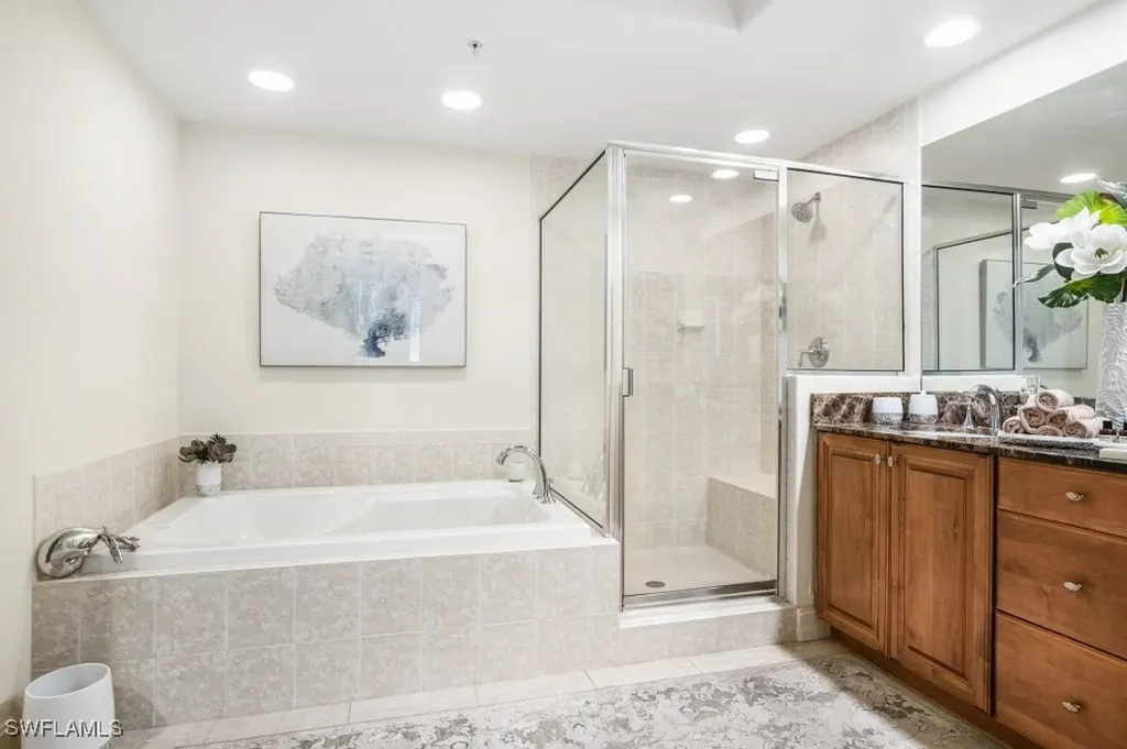 2728 Tiburon Boulevard E Naples FL 34109