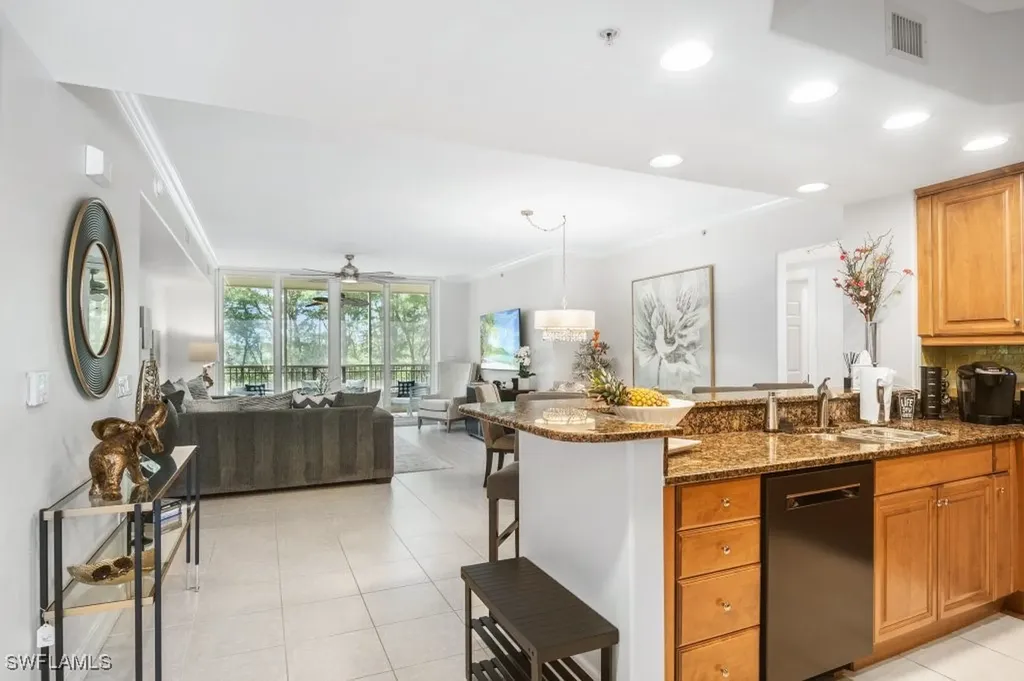 2728 Tiburon Boulevard E Naples FL 34109