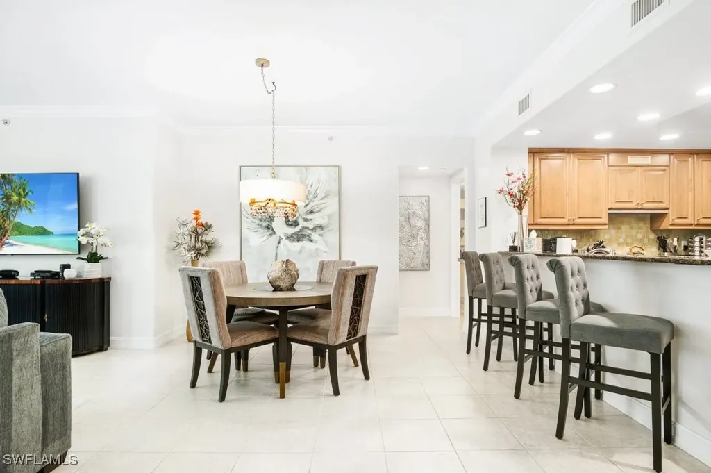 2728 Tiburon Boulevard E Naples FL 34109