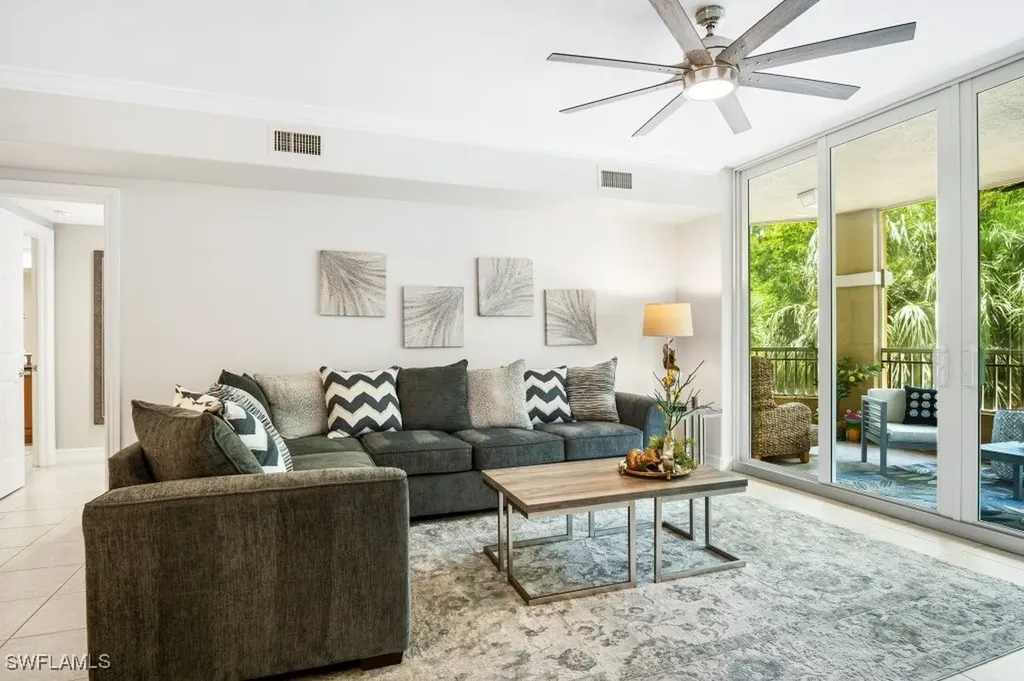 2728 Tiburon Boulevard E Naples FL 34109