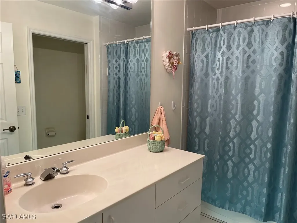 6590 Beach Resort Drive Naples FL 34114