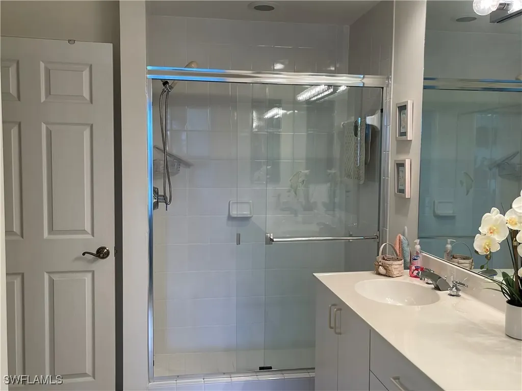 6590 Beach Resort Drive Naples FL 34114