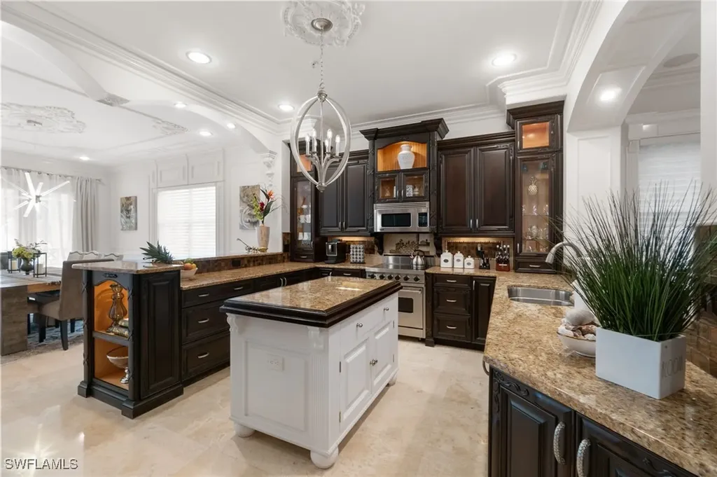 2650 Bolero Drive Naples FL 34109