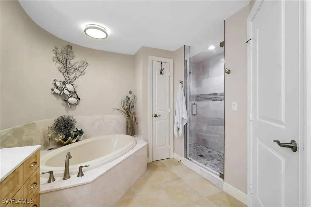 5706 Cape Harbour Drive Cape Coral FL 33914