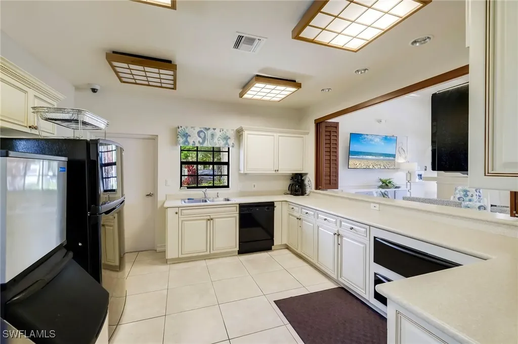 5706 Cape Harbour Drive Cape Coral FL 33914