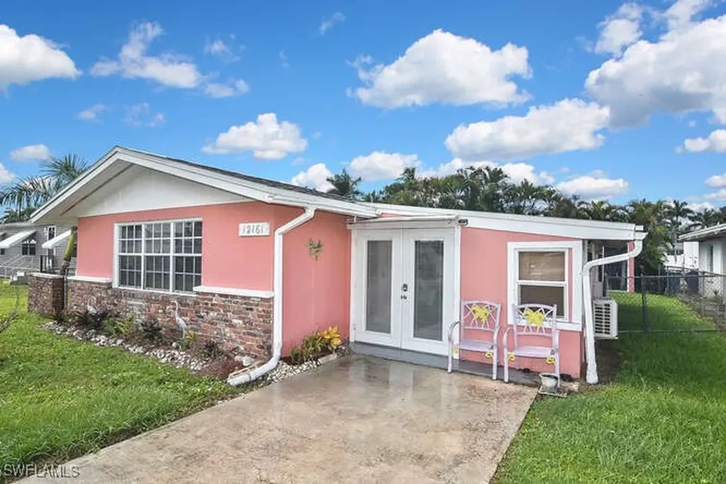 12161 Palm Drive Fort Myers FL 33908