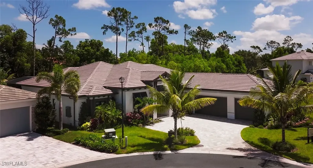 2950 Coco Lakes Way Naples FL 34105