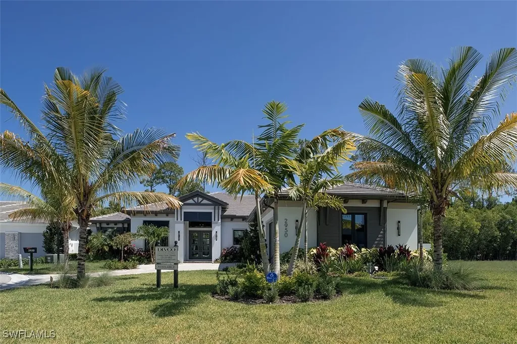 2950 Coco Lakes Way Naples FL 34105