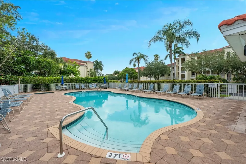 4844 Hampshire Court Naples FL 34112