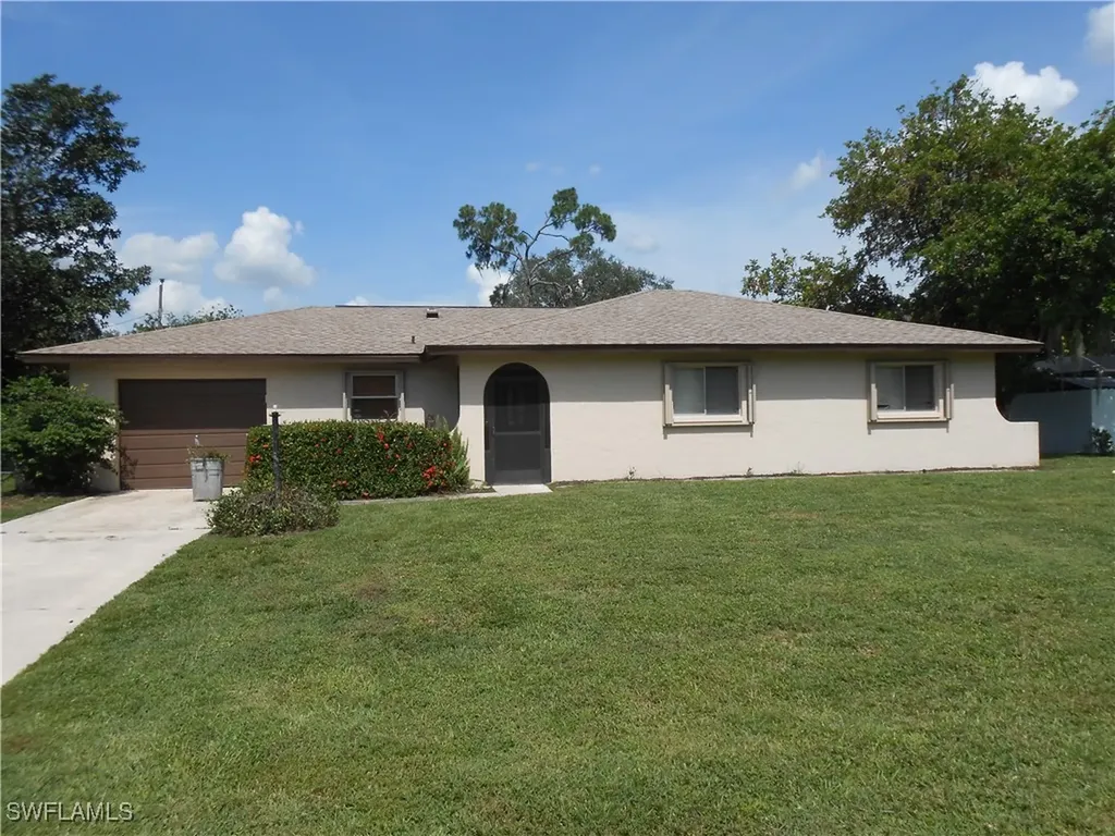 524 Glendale Avenue Lehigh Acres FL 33936