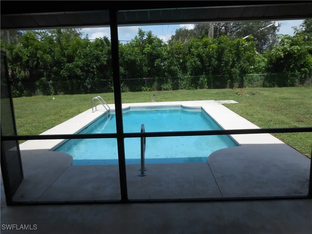 524 Glendale Avenue Lehigh Acres FL 33936