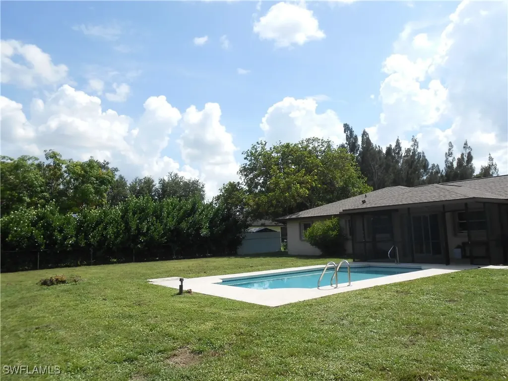 524 Glendale Avenue Lehigh Acres FL 33936