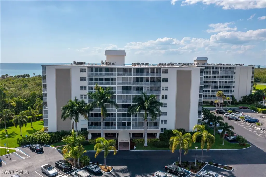 3 Bluebill Avenue Naples FL 34108