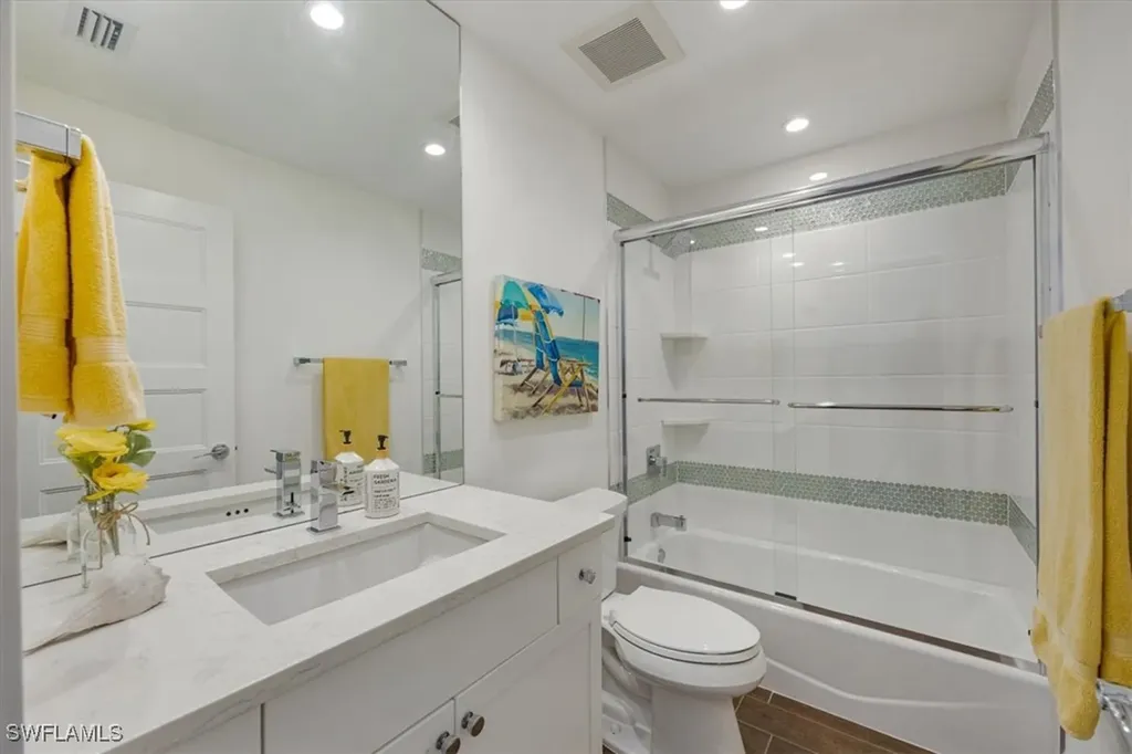 10682 Gulf Shore Drive Naples FL 34108