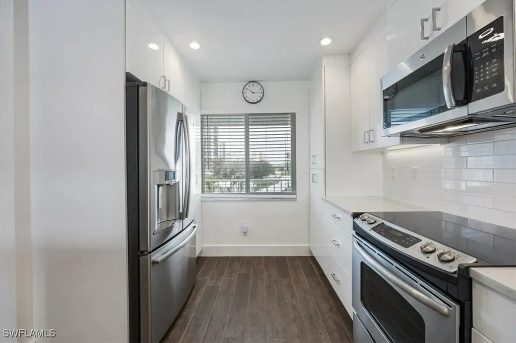 10682 Gulf Shore Drive Naples FL 34108