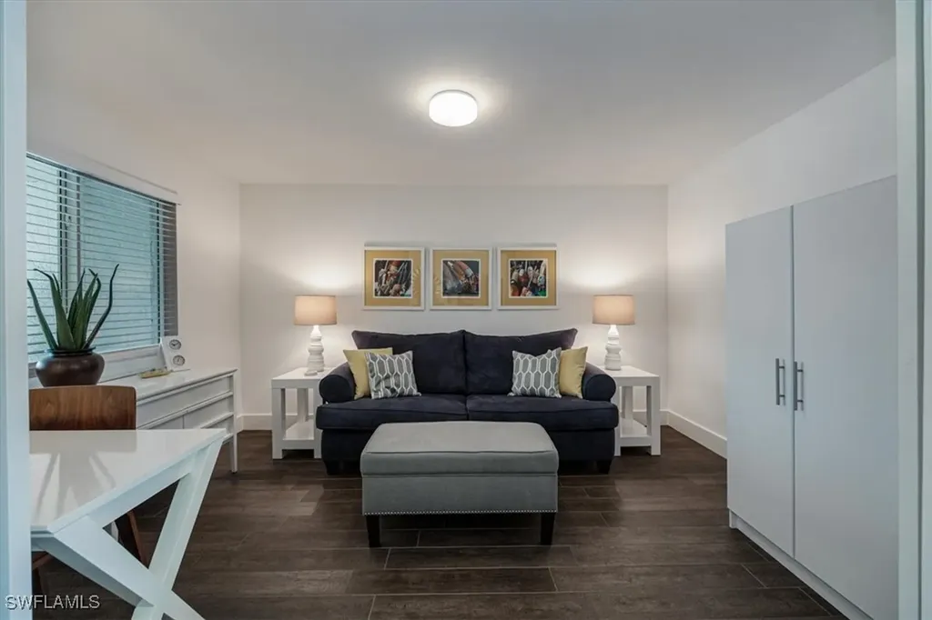 10682 Gulf Shore Drive Naples FL 34108