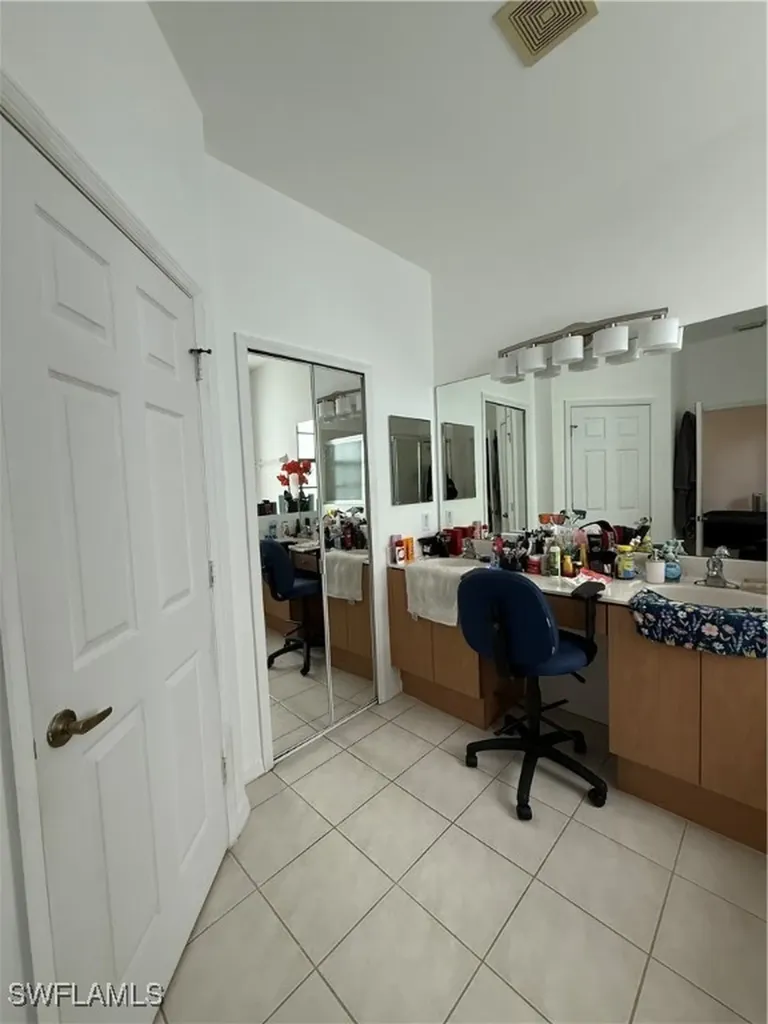 15208 Summit Place Circle Naples FL 34119