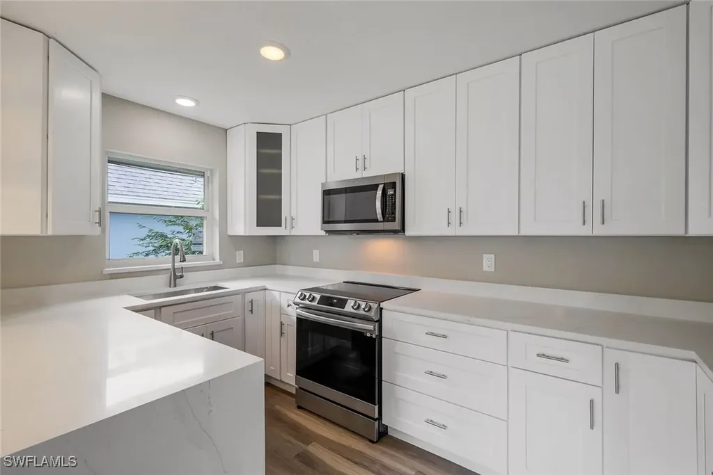 233 Yorkshire Court Naples FL 34112