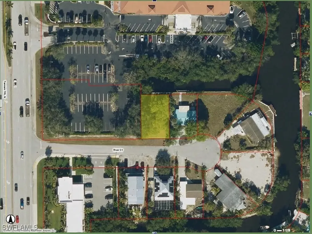 35 River Court Naples FL 34110