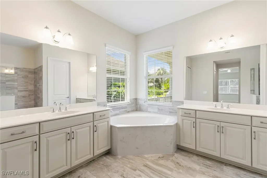 21539 Oaks Of Estero Circle Estero FL 33928