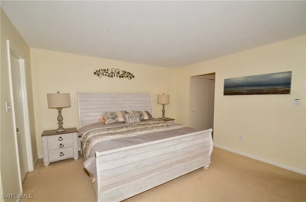 555 Park Shore Drive Naples FL 34103