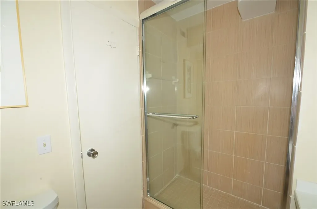 555 Park Shore Drive Naples FL 34103