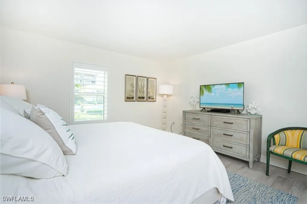 2850 Gulf Shore Boulevard N Naples FL 34103