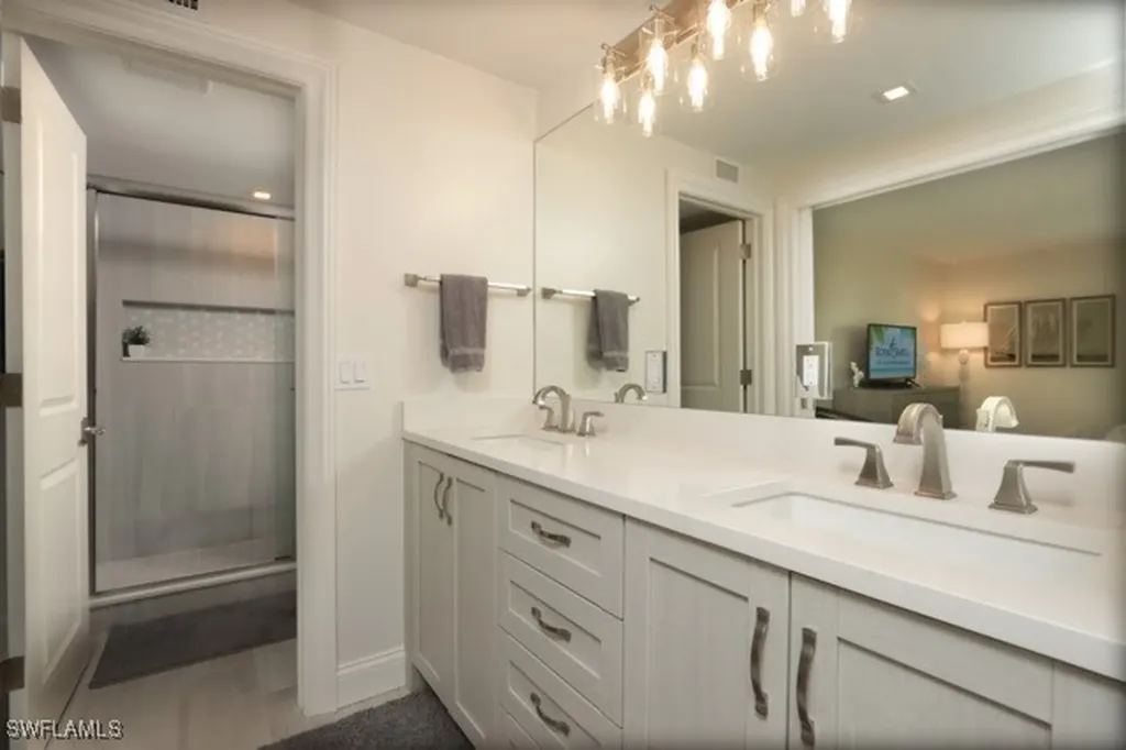 2850 Gulf Shore Boulevard N Naples FL 34103