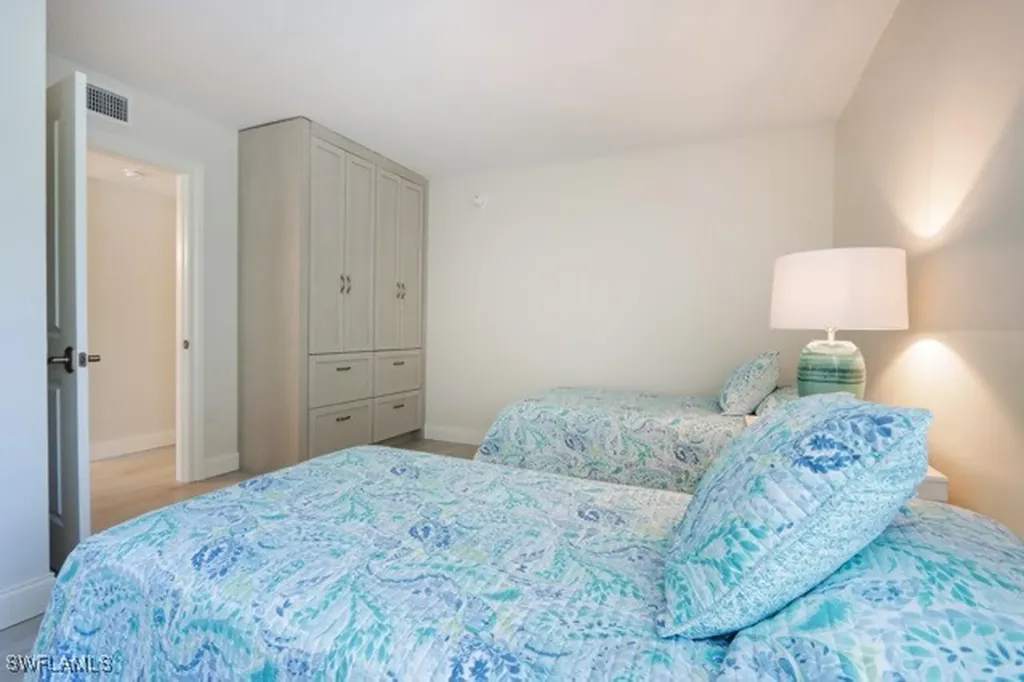 2850 Gulf Shore Boulevard N Naples FL 34103