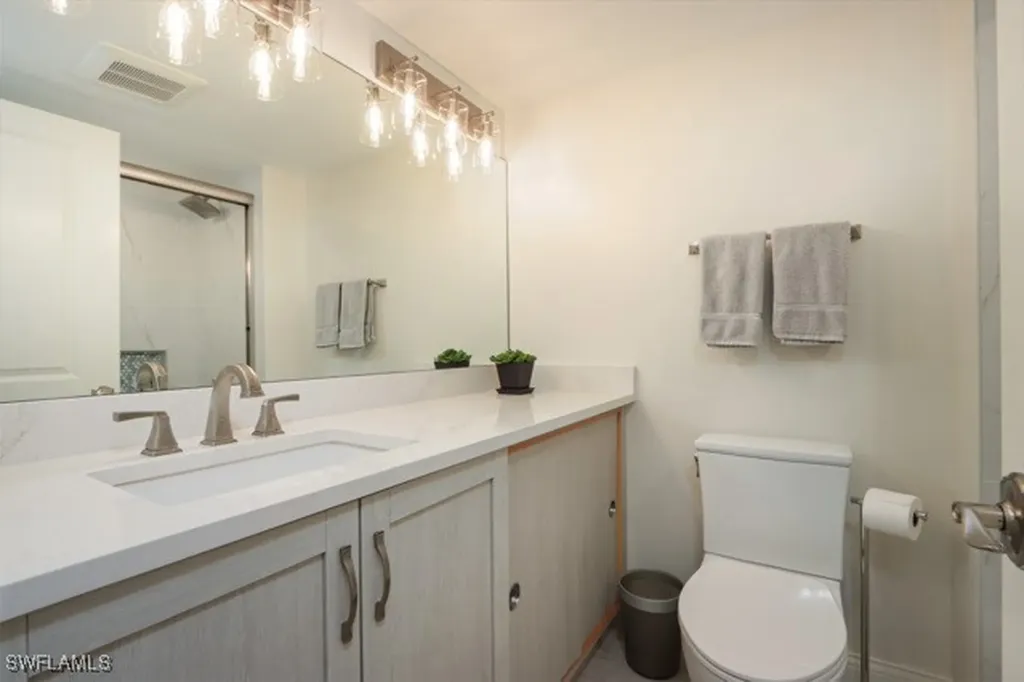 2850 Gulf Shore Boulevard N Naples FL 34103