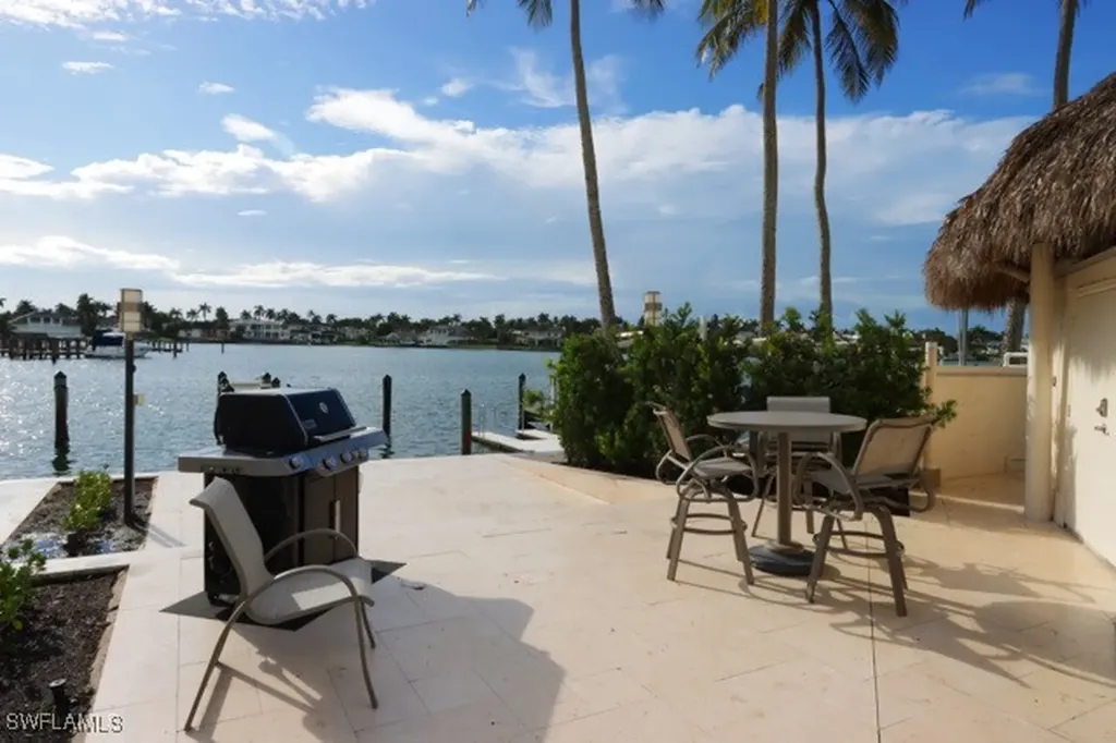2850 Gulf Shore Boulevard N Naples FL 34103