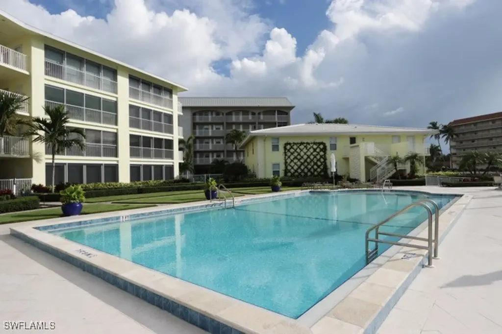 2850 Gulf Shore Boulevard N Naples FL 34103