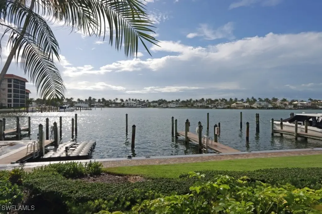 2850 Gulf Shore Boulevard N Naples FL 34103