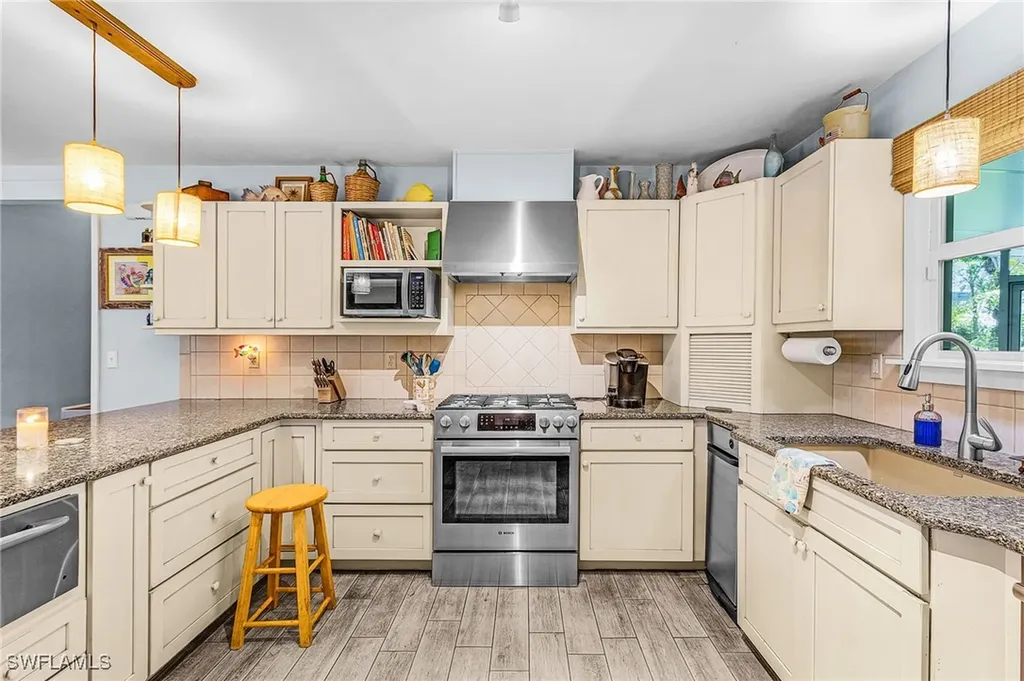 7680 Myrsine Circle Bokeelia FL 33922